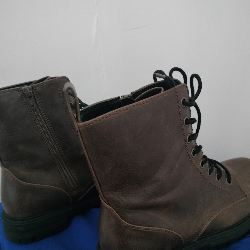 Very gently used:Women's brown combat boots, 9.5